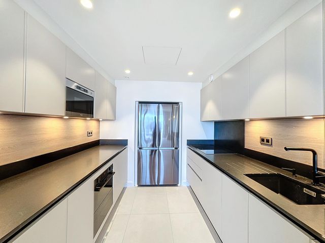 Appartement F4 à vendre - 4 pièces - 104.03 m2 - CANNES - 06 - PROVENCE-ALPES-COTE-D-AZUR - Century 21 Adhère Transactions