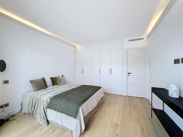 Appartement F4 à vendre - 4 pièces - 104.03 m2 - CANNES - 06 - PROVENCE-ALPES-COTE-D-AZUR - Century 21 Adhère Transactions