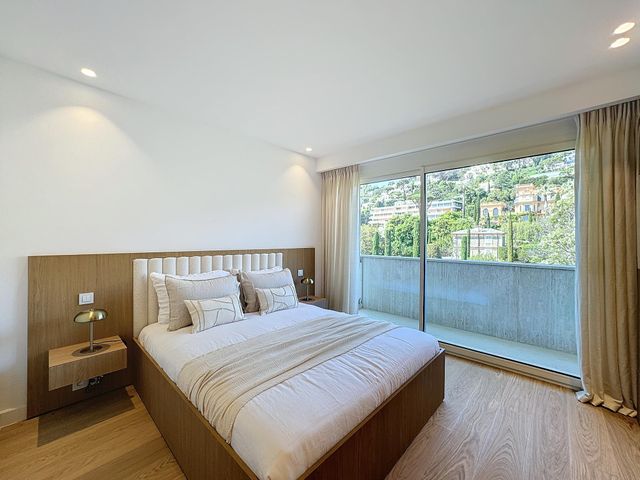 Appartement F4 à vendre - 4 pièces - 155.0 m2 - CANNES - 06 - PROVENCE-ALPES-COTE-D-AZUR - Century 21 Adhère Transactions