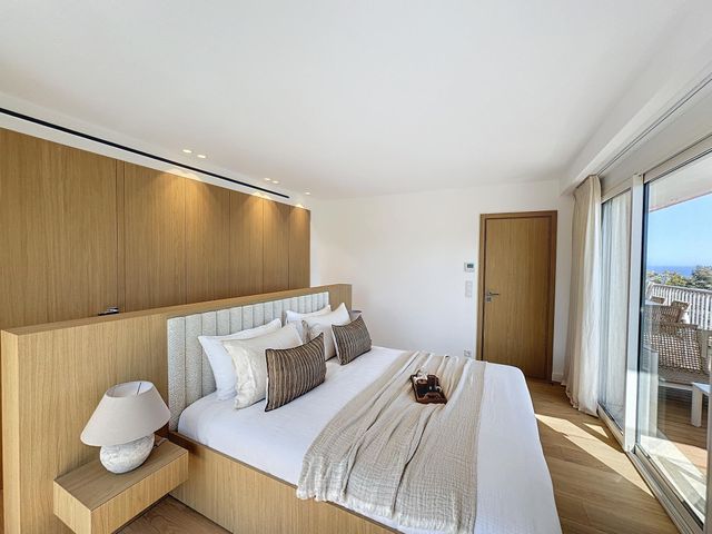 Appartement F4 à vendre - 4 pièces - 155.0 m2 - CANNES - 06 - PROVENCE-ALPES-COTE-D-AZUR - Century 21 Adhère Transactions