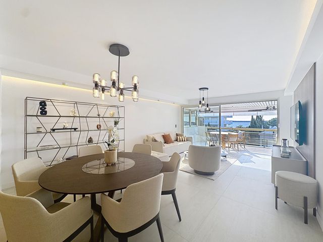 Appartement F4 à vendre - 4 pièces - 100.0 m2 - CANNES - 06 - PROVENCE-ALPES-COTE-D-AZUR - Century 21 Adhère Transactions