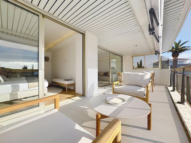 Appartement F4 à vendre - 4 pièces - 100.0 m2 - CANNES - 06 - PROVENCE-ALPES-COTE-D-AZUR - Century 21 Adhère Transactions