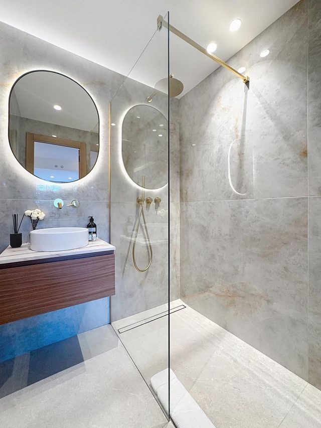 Appartement F4 à vendre - 4 pièces - 100.0 m2 - CANNES - 06 - PROVENCE-ALPES-COTE-D-AZUR - Century 21 Adhère Transactions