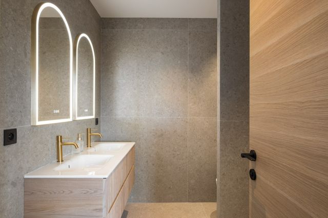 Appartement F4 à vendre - 4 pièces - 91.01 m2 - CANNES - 06 - PROVENCE-ALPES-COTE-D-AZUR - Century 21 Adhère Transactions