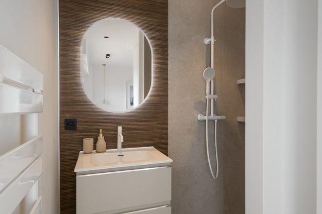 Appartement F4 à vendre - 4 pièces - 91.01 m2 - CANNES - 06 - PROVENCE-ALPES-COTE-D-AZUR - Century 21 Adhère Transactions