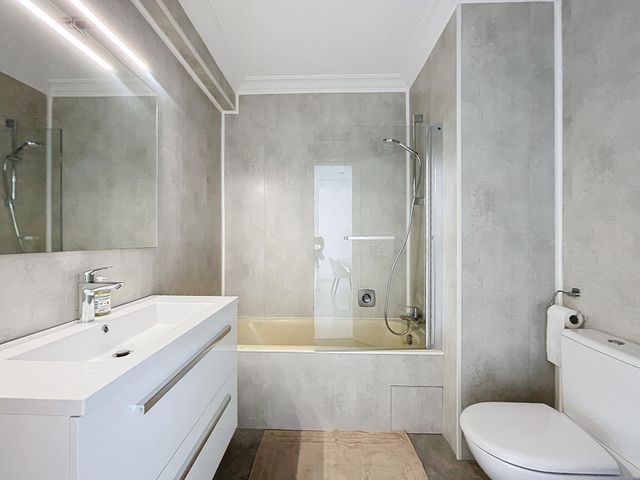 Appartement F3 à louer - 3 pièces - 96.0 m2 - CANNES - 06 - PROVENCE-ALPES-COTE-D-AZUR - Century 21 Adhère Transactions