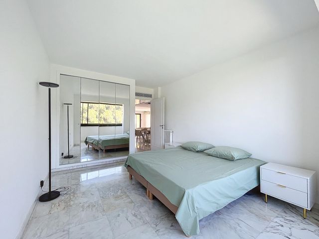 Appartement F3 à louer - 3 pièces - 96.0 m2 - CANNES - 06 - PROVENCE-ALPES-COTE-D-AZUR - Century 21 Adhère Transactions