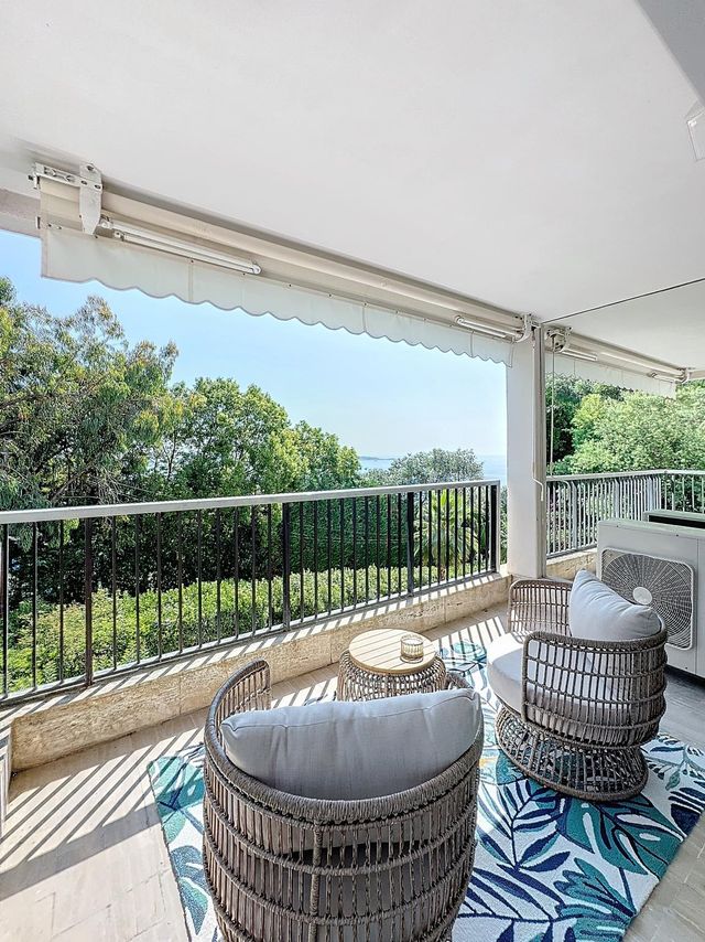 Appartement F3 à vendre - 3 pièces - 85.0 m2 - CANNES - 06 - PROVENCE-ALPES-COTE-D-AZUR - Century 21 Adhère Transactions