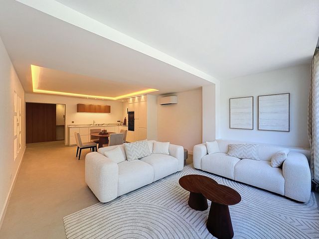 Appartement F3 à vendre - 3 pièces - 85.0 m2 - CANNES - 06 - PROVENCE-ALPES-COTE-D-AZUR - Century 21 Adhère Transactions