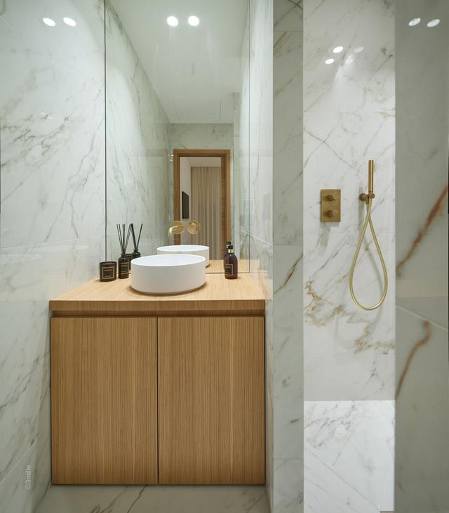 Appartement à vendre - 5 pièces - 110.0 m2 - CANNES - 06 - PROVENCE-ALPES-COTE-D-AZUR - Century 21 Adhère Transactions