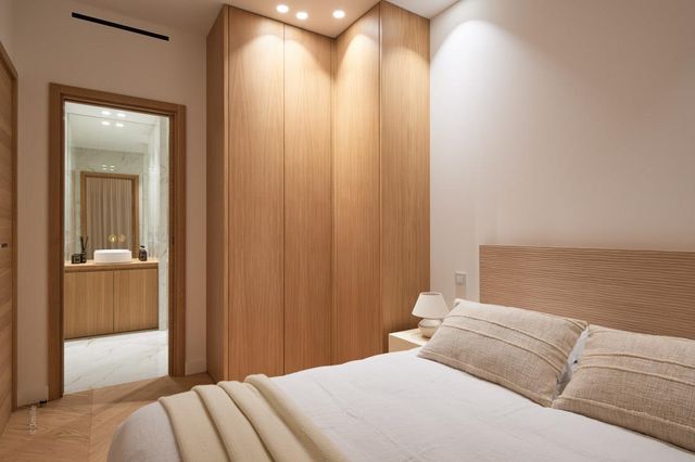 Appartement à vendre - 5 pièces - 110.0 m2 - CANNES - 06 - PROVENCE-ALPES-COTE-D-AZUR - Century 21 Adhère Transactions