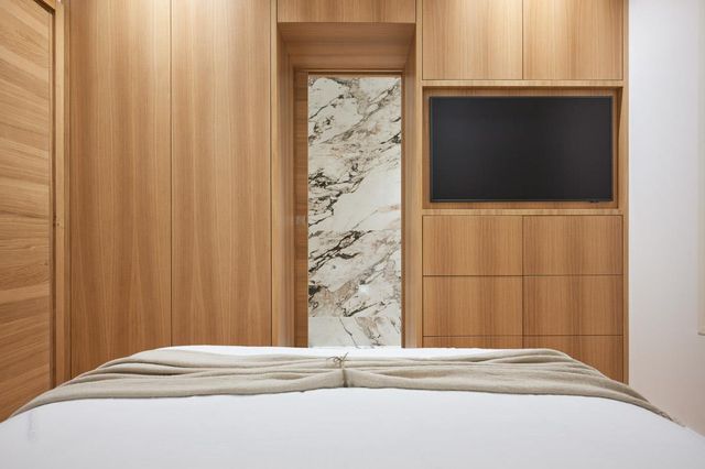 Appartement à vendre - 5 pièces - 110.0 m2 - CANNES - 06 - PROVENCE-ALPES-COTE-D-AZUR - Century 21 Adhère Transactions