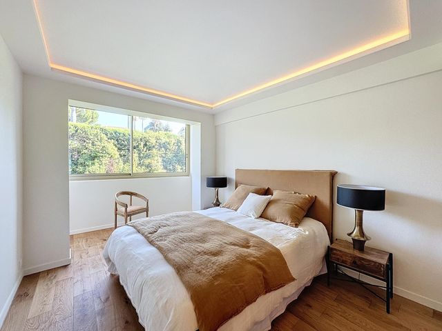 Appartement F4 à vendre - 4 pièces - 112.95 m2 - CANNES - 06 - PROVENCE-ALPES-COTE-D-AZUR - Century 21 Adhère Transactions