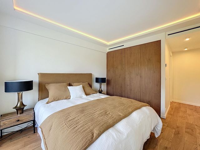 Appartement F4 à vendre - 4 pièces - 112.95 m2 - CANNES - 06 - PROVENCE-ALPES-COTE-D-AZUR - Century 21 Adhère Transactions