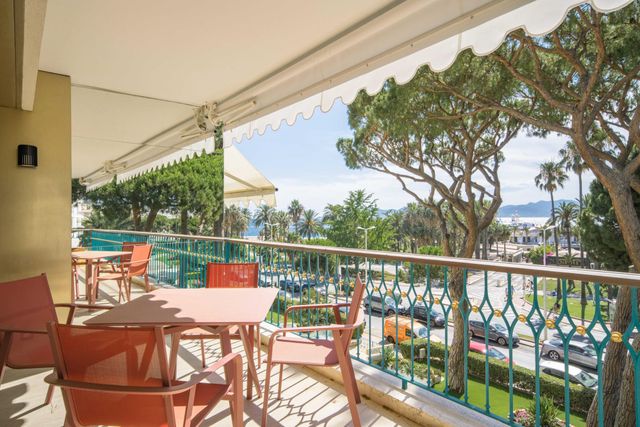 Appartement F4 à vendre - 4 pièces - 103.27 m2 - CANNES - 06 - PROVENCE-ALPES-COTE-D-AZUR - Century 21 Adhère Transactions
