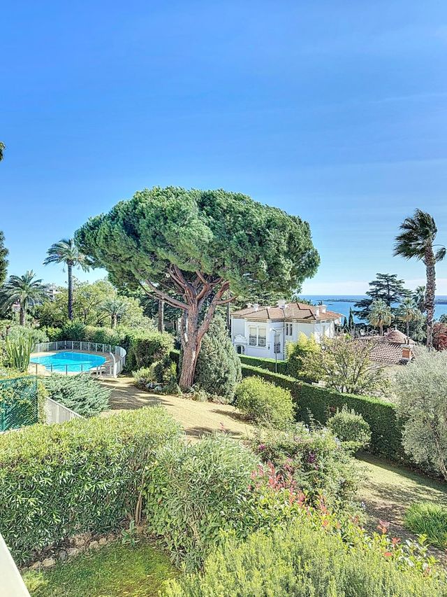 Appartement F4 à vendre - 4 pièces - 120.1 m2 - CANNES - 06 - PROVENCE-ALPES-COTE-D-AZUR - Century 21 Adhère Transactions