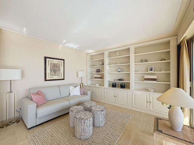 Appartement F4 à vendre - 4 pièces - 120.1 m2 - CANNES - 06 - PROVENCE-ALPES-COTE-D-AZUR - Century 21 Adhère Transactions