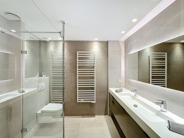 Appartement à vendre - 4 pièces - 119.03 m2 - CANNES - 06 - PROVENCE-ALPES-COTE-D-AZUR - Century 21 Adhère Transactions