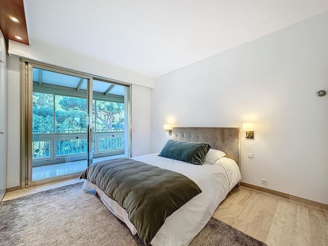 Appartement à vendre - 4 pièces - 119.03 m2 - CANNES - 06 - PROVENCE-ALPES-COTE-D-AZUR - Century 21 Adhère Transactions