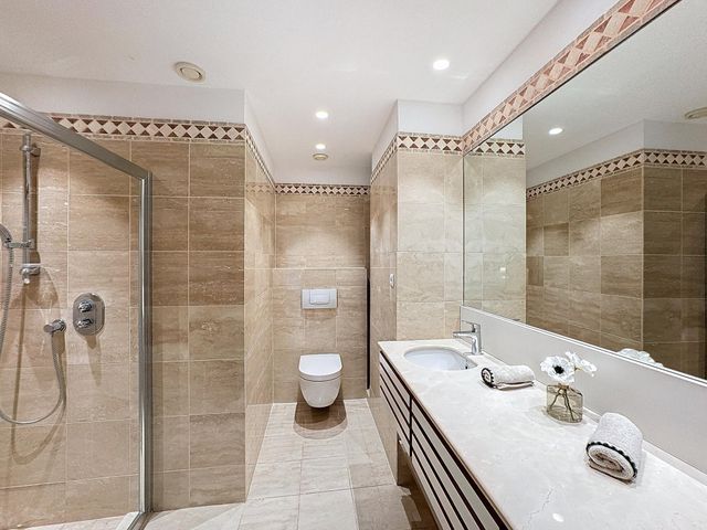 Appartement à vendre - 4 pièces - 119.03 m2 - CANNES - 06 - PROVENCE-ALPES-COTE-D-AZUR - Century 21 Adhère Transactions