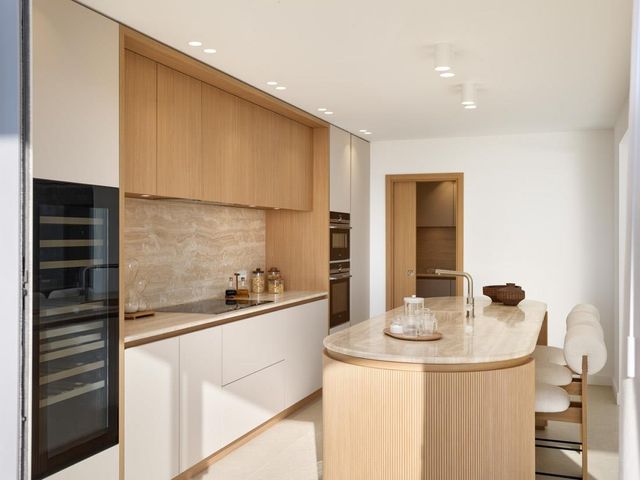 Appartement F5 à vendre - 5 pièces - 210.0 m2 - CANNES - 06 - PROVENCE-ALPES-COTE-D-AZUR - Century 21 Adhère Transactions