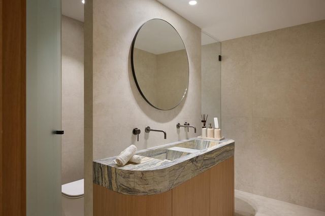 Appartement F5 à vendre - 5 pièces - 210.0 m2 - CANNES - 06 - PROVENCE-ALPES-COTE-D-AZUR - Century 21 Adhère Transactions