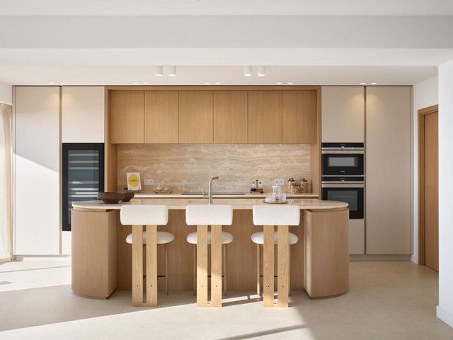 Appartement F5 à vendre - 5 pièces - 210.0 m2 - CANNES - 06 - PROVENCE-ALPES-COTE-D-AZUR - Century 21 Adhère Transactions