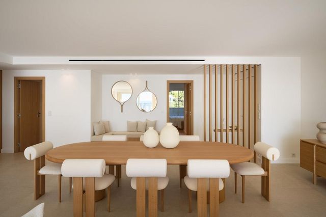 Appartement F5 à vendre - 5 pièces - 210.0 m2 - CANNES - 06 - PROVENCE-ALPES-COTE-D-AZUR - Century 21 Adhère Transactions