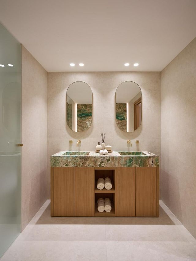 Appartement F5 à vendre - 5 pièces - 210.0 m2 - CANNES - 06 - PROVENCE-ALPES-COTE-D-AZUR - Century 21 Adhère Transactions