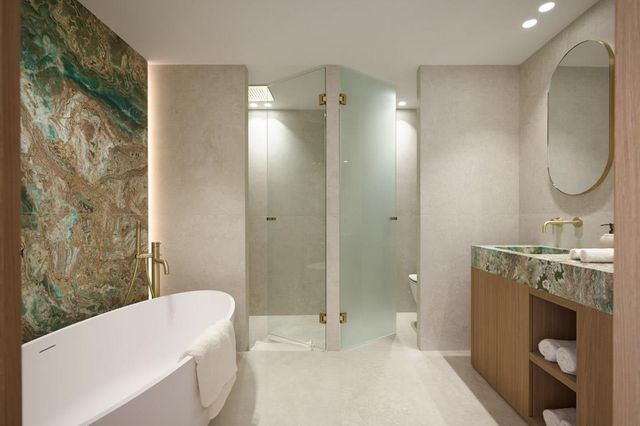 Appartement F5 à vendre - 5 pièces - 210.0 m2 - CANNES - 06 - PROVENCE-ALPES-COTE-D-AZUR - Century 21 Adhère Transactions