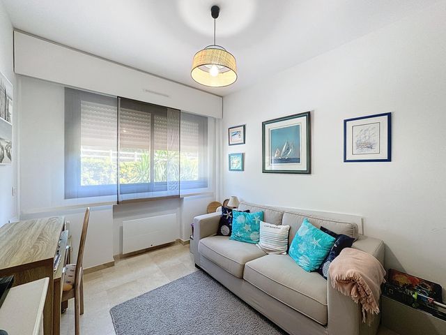 Appartement F4 à vendre - 4 pièces - 123.55 m2 - CANNES - 06 - PROVENCE-ALPES-COTE-D-AZUR - Century 21 Adhère Transactions