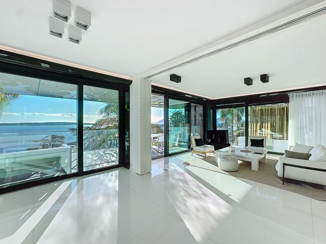 Appartement F3 à vendre - 3 pièces - 137.7 m2 - CANNES - 06 - PROVENCE-ALPES-COTE-D-AZUR - Century 21 Adhère Transactions