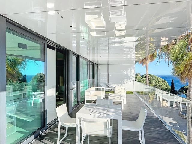 Appartement F3 à vendre - 3 pièces - 137.7 m2 - CANNES - 06 - PROVENCE-ALPES-COTE-D-AZUR - Century 21 Adhère Transactions