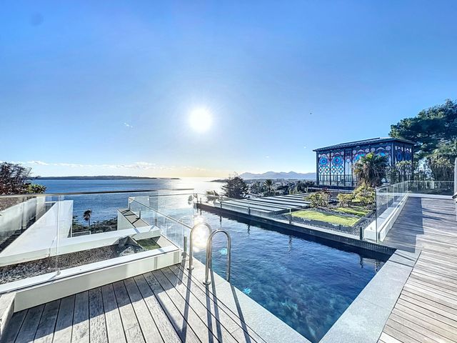 Appartement F3 à vendre - 3 pièces - 137.7 m2 - CANNES - 06 - PROVENCE-ALPES-COTE-D-AZUR - Century 21 Adhère Transactions