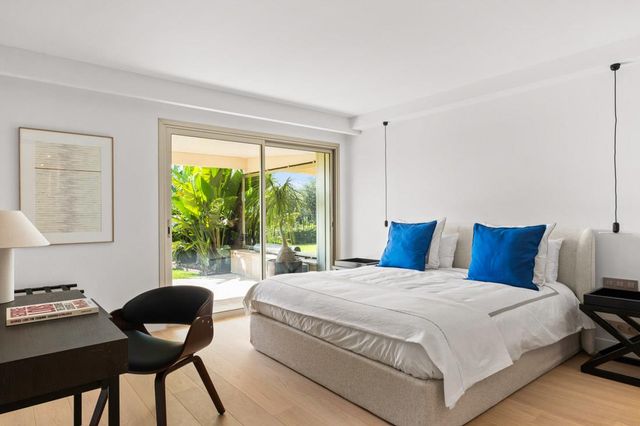 maison à vendre - 7 pièces - 315.0 m2 - CANNES - 06 - PROVENCE-ALPES-COTE-D-AZUR - Century 21 Adhère Transactions