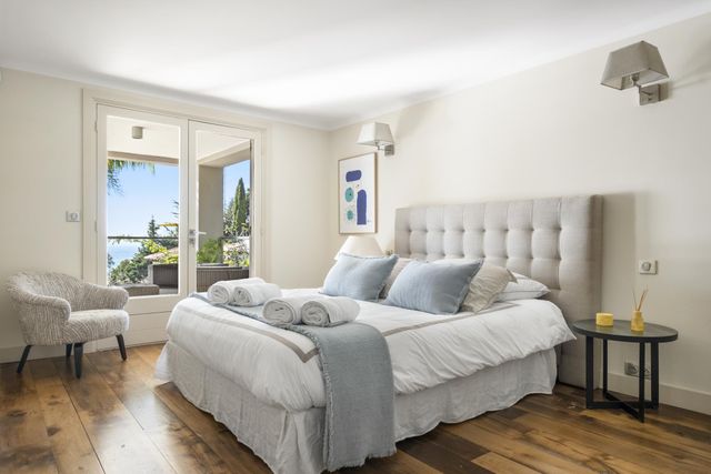 maison à vendre - 7 pièces - 350.0 m2 - CANNES - 06 - PROVENCE-ALPES-COTE-D-AZUR - Century 21 Adhère Transactions