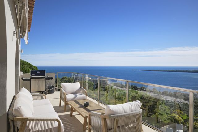 maison à vendre - 7 pièces - 350.0 m2 - CANNES - 06 - PROVENCE-ALPES-COTE-D-AZUR - Century 21 Adhère Transactions