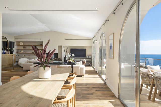 maison à vendre - 7 pièces - 350.0 m2 - CANNES - 06 - PROVENCE-ALPES-COTE-D-AZUR - Century 21 Adhère Transactions