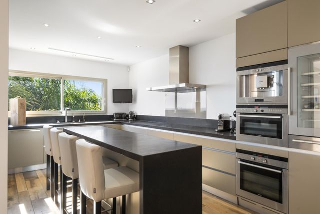 maison à vendre - 7 pièces - 350.0 m2 - CANNES - 06 - PROVENCE-ALPES-COTE-D-AZUR - Century 21 Adhère Transactions