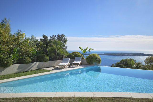 maison à vendre - 7 pièces - 350.0 m2 - CANNES - 06 - PROVENCE-ALPES-COTE-D-AZUR - Century 21 Adhère Transactions