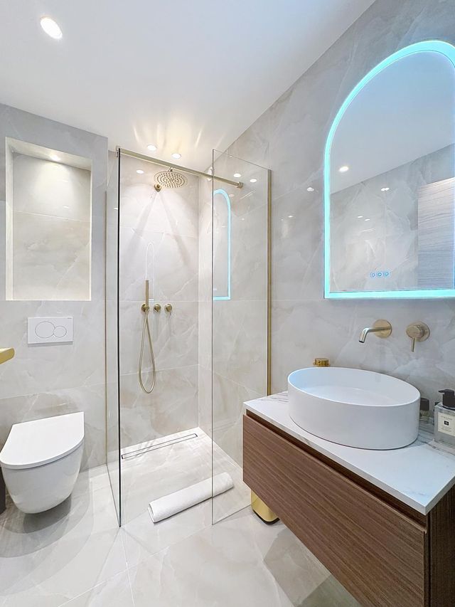 Afficher la photo en grand Appartement à vendre - 4 pièces - 102.0 m2 - CANNES - 06 - PROVENCE-ALPES-COTE-D-AZUR - Century 21 Adhère Transactions