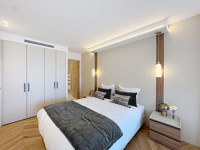 Afficher la photo en grand Appartement à vendre - 4 pièces - 102.0 m2 - CANNES - 06 - PROVENCE-ALPES-COTE-D-AZUR - Century 21 Adhère Transactions