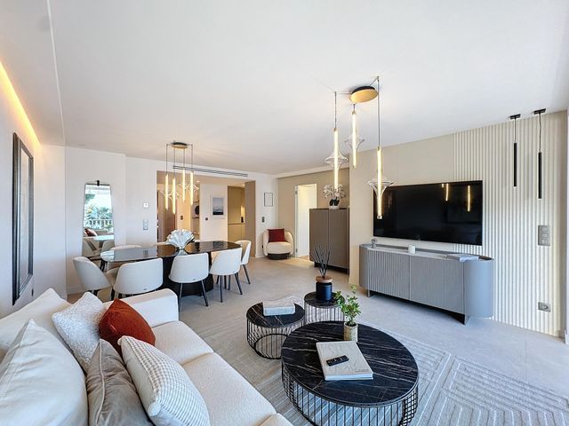 Afficher la photo en grand Appartement à vendre - 4 pièces - 102.0 m2 - CANNES - 06 - PROVENCE-ALPES-COTE-D-AZUR - Century 21 Adhère Transactions