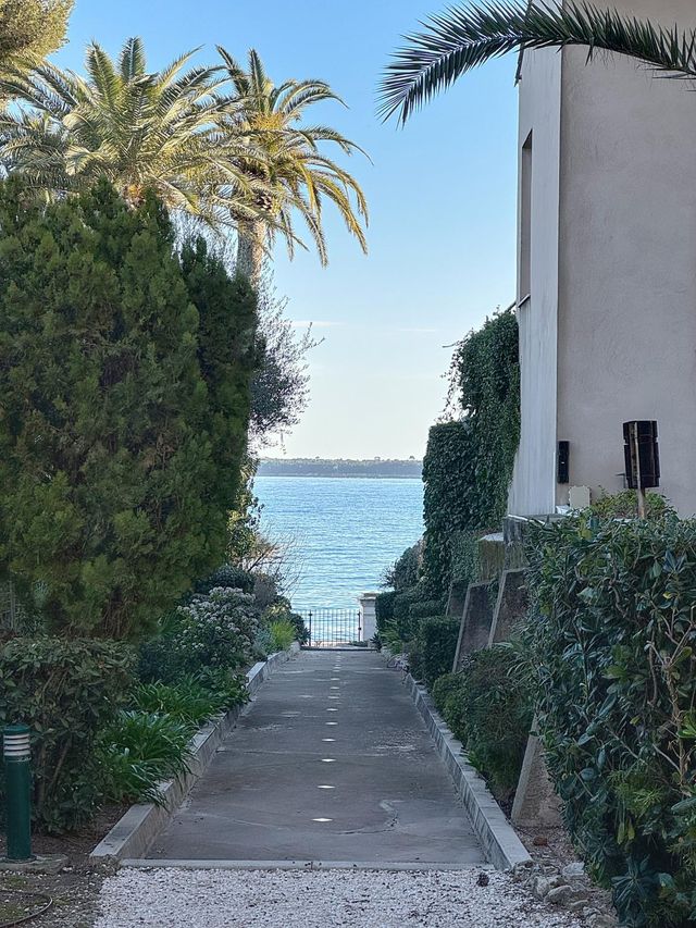 Afficher la photo en grand Appartement à vendre - 4 pièces - 102.0 m2 - CANNES - 06 - PROVENCE-ALPES-COTE-D-AZUR - Century 21 Adhère Transactions