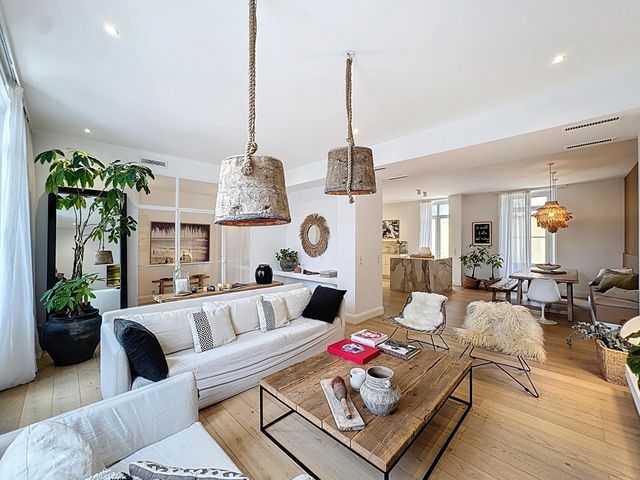 Appartement F5 à vendre - 5 pièces - 151.68 m2 - CANNES - 06 - PROVENCE-ALPES-COTE-D-AZUR - Century 21 Adhère Transactions