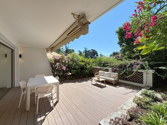Appartement F4 à vendre - 4 pièces - 105.0 m2 - CANNES - 06 - PROVENCE-ALPES-COTE-D-AZUR - Century 21 Adhère Transactions