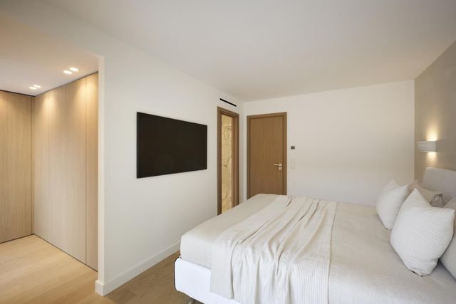 Appartement F4 à vendre - 4 pièces - 109.7 m2 - CANNES - 06 - PROVENCE-ALPES-COTE-D-AZUR - Century 21 Adhère Transactions