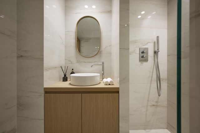 Appartement F4 à vendre - 4 pièces - 109.7 m2 - CANNES - 06 - PROVENCE-ALPES-COTE-D-AZUR - Century 21 Adhère Transactions