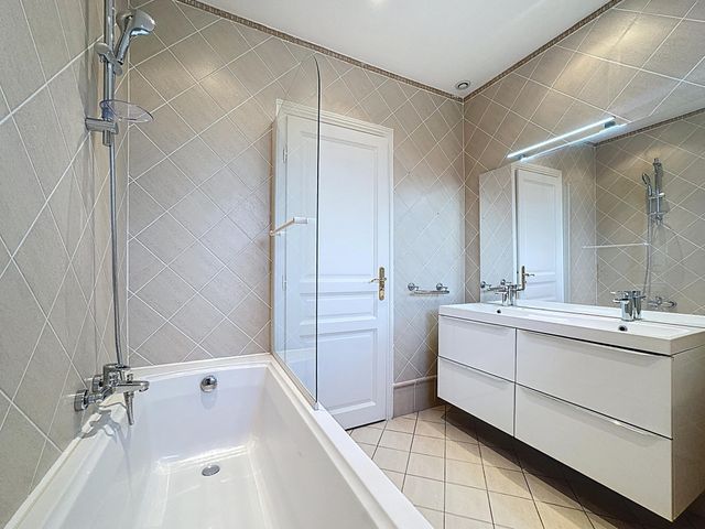 maison à vendre - 6 pièces - 270.0 m2 - MOUGINS - 06 - PROVENCE-ALPES-COTE-D-AZUR - Century 21 Adhère Transactions