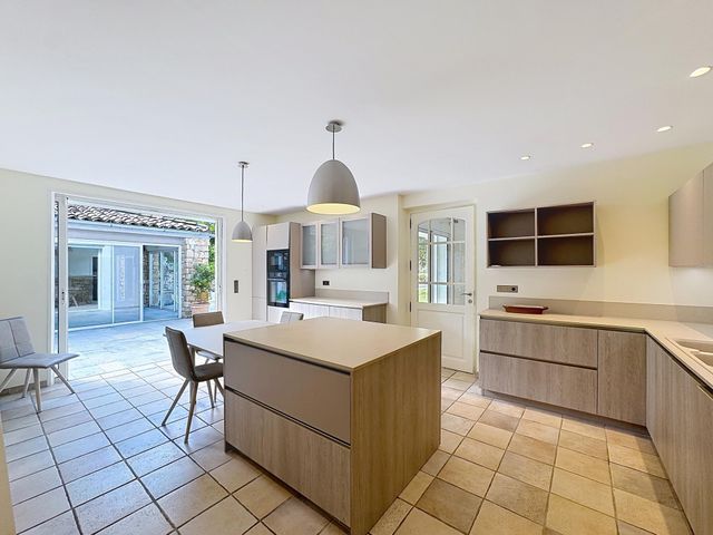 maison à vendre - 6 pièces - 270.0 m2 - MOUGINS - 06 - PROVENCE-ALPES-COTE-D-AZUR - Century 21 Adhère Transactions